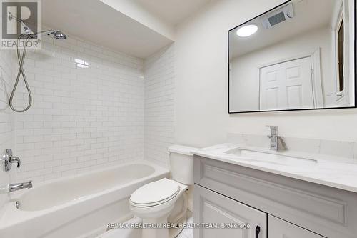 #C1 - 1129 Cannon Street E, Hamilton, ON - Indoor Photo Showing Bathroom