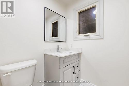 #C1 - 1129 Cannon Street E, Hamilton, ON - Indoor Photo Showing Bathroom
