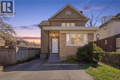 5056 FOURTH Avenue  Niagara Falls, ON L2E 4P6