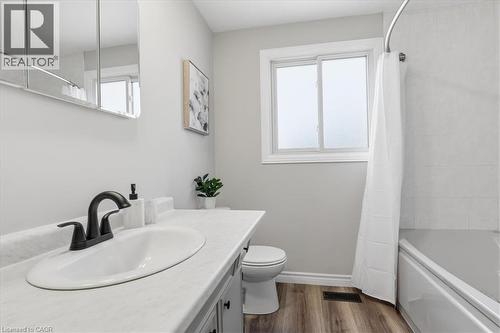 111 Selkirk Drive, Kitchener, ON - Indoor Photo Showing Bathroom