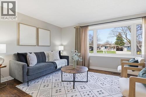 111 Selkirk Drive, Kitchener, ON - Indoor Photo Showing Living Room