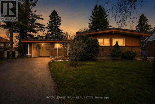 30 MAPLE CRESCENT  Kawartha Lakes (Lindsay), ON K9V 2R7