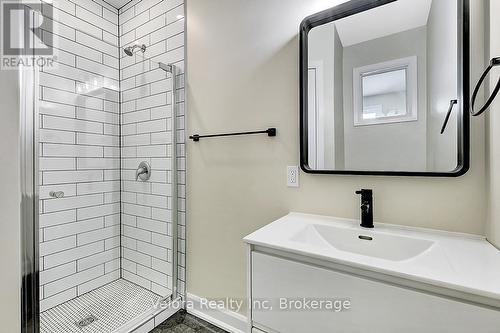 301 Zephyr Avenue, Ottawa, ON 