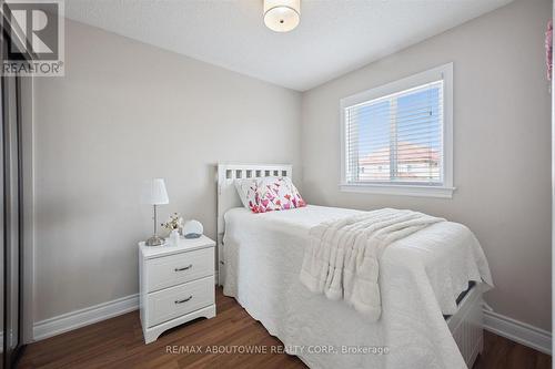 5449 Rochelle Way, Mississauga, ON - Indoor Photo Showing Bedroom