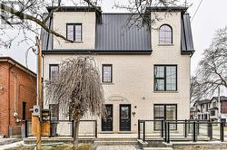 102 - 59 LUNNESS ROAD Toronto, ON M8W 4M5