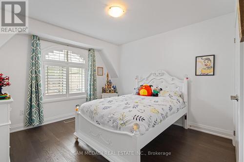 1067 Shaw Drive, Mississauga, ON - Indoor Photo Showing Bedroom