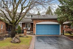 12 COULSON COURT  Ottawa, ON K2K 2X8