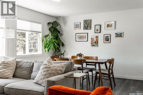 176 Tucker Crescent, Saskatoon, SK - Indoor Photo Showing Living Room