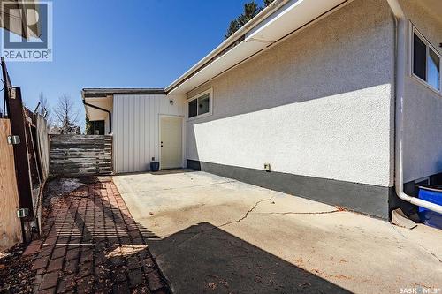 176 Tucker Crescent, Saskatoon, SK - Outdoor With Exterior