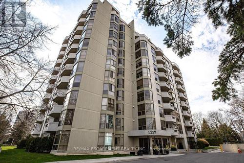 803 - 1237 NORTH SHORE BOULEVARD E  Burlington, ON L7S 2H8