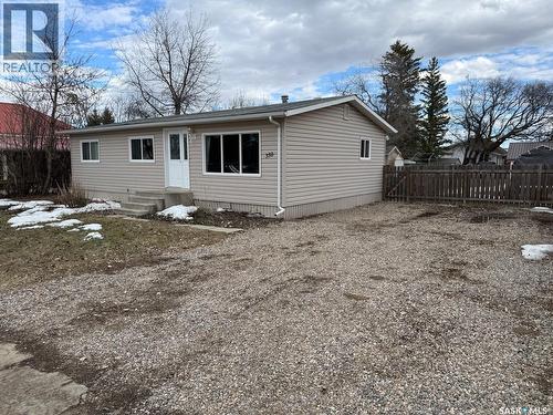 350 1St Street E, Meota, SK 