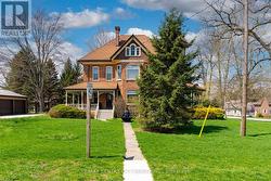 Walkway leading to both porches - 