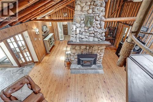 6099 Cedar Grove, Burlington, ON - Indoor Photo Showing Living Room With Fireplace