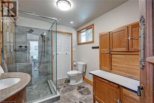 6099 Cedar Grove, Burlington, ON - Indoor Photo Showing Bathroom