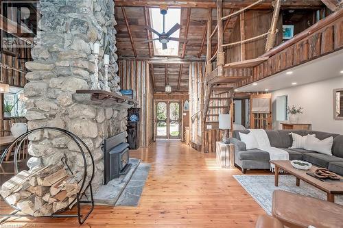 6099 Cedar Grove, Burlington, ON - Indoor Photo Showing Living Room With Fireplace