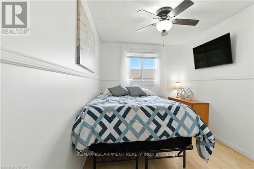 30 Rainbow Court, Welland, ON - Indoor Photo Showing Bedroom