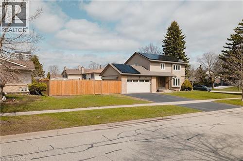 143 St Jerome Crescent, Kitchener, ON - Outdoor