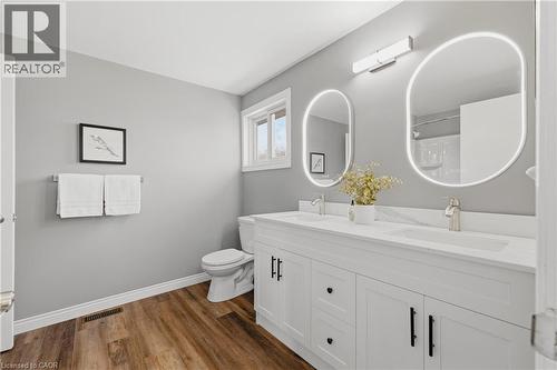 143 St Jerome Crescent, Kitchener, ON - Indoor Photo Showing Bathroom