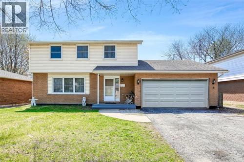 325 MCCURDY  Amherstburg, ON N9V 3B8