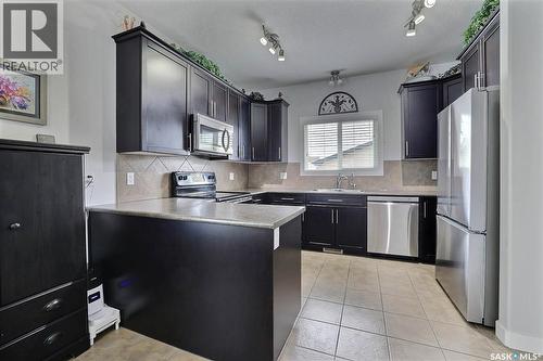 3314 Green Moss Lane, Regina, SK - Indoor Photo Showing Kitchen