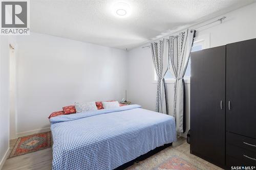 335 Avondale Road, Saskatoon, SK - Indoor Photo Showing Bedroom