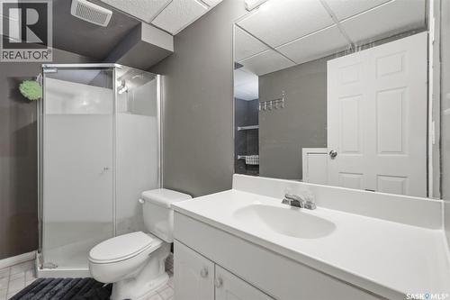335 Avondale Road, Saskatoon, SK - Indoor Photo Showing Bathroom