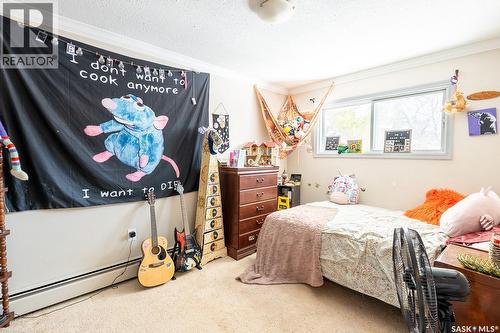 B 1014 Colony Street, Saskatoon, SK - Indoor Photo Showing Bedroom
