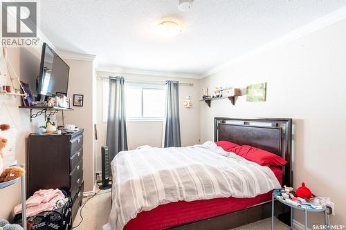 B 1014 Colony Street, Saskatoon, SK - Indoor Photo Showing Bedroom