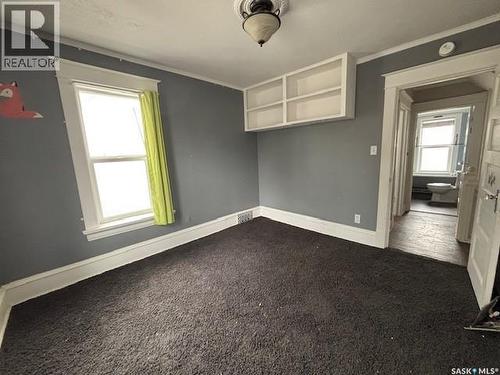 617 Bison Avenue, Weyburn, SK - Indoor Photo Showing Other Room