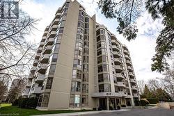 1237 NORTH SHORE Boulevard E Unit# 803  Burlington, ON L7S 2H8