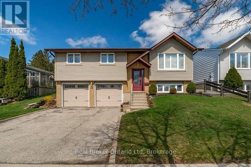 68 SETTLERS DRIVE  Kitchener, ON N2E 2L8