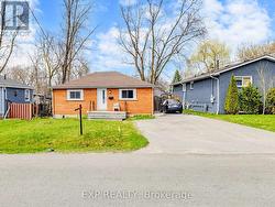 262 WOODYCREST AVENUE Georgina, ON L4P 2W2