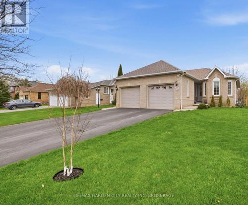 42 JACKSON COURT W  Welland (N. Welland), ON L3C 7G2