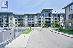 35 SOUTHSHORE Crescent Unit# 311 Hamilton, ON L8W 3W6
