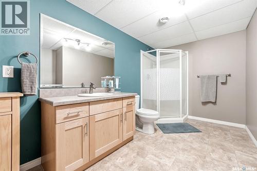 11 Fairway Crescent, White City, SK - Indoor Photo Showing Bathroom