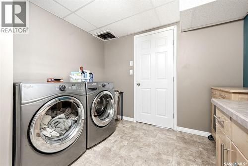 11 Fairway Crescent, White City, SK - Indoor Photo Showing Laundry Room