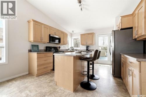 11 Fairway Crescent, White City, SK - Indoor Photo Showing Kitchen