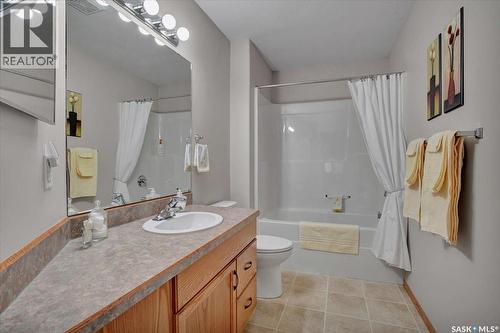 4 Crystal Villa, Warman, SK - Indoor Photo Showing Bathroom