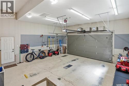 4150 Goldfinch Way, Regina, SK - Indoor Photo Showing Garage