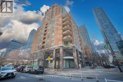 713 - 889 BAY STREET Toronto, ON M5S 3K5