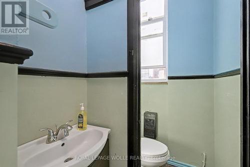 Bathroom - 19 King Street E, Kitchener, ON 