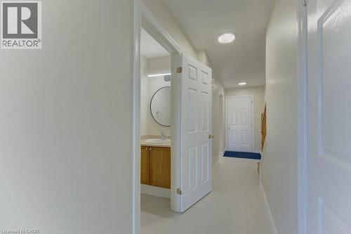 90 Ralgreen Crescent, Kitchener, ON - Indoor Photo Showing Other Room