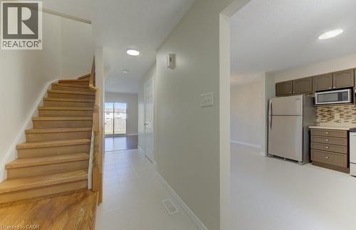 90 Ralgreen Crescent, Kitchener, ON - Indoor Photo Showing Other Room