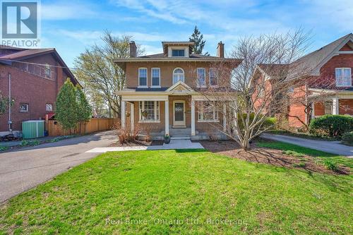 739 COLBORNE STREET  Brantford, ON N3S 3R9