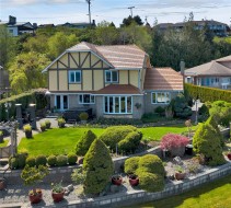 540 Ash St  Campbell River, BC V9W 5X2