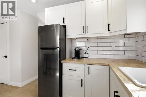 358 St John Street, Regina, SK - Indoor Photo Showing Kitchen