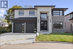 3662 OAKRIDGE AVENUE Windsor, ON N9E 0B3