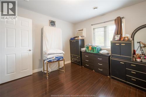 1056-60 Niagara, Windsor, ON - Indoor