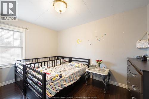 1056-60 Niagara, Windsor, ON - Indoor Photo Showing Bedroom