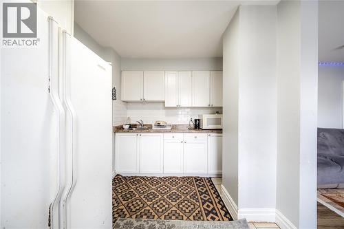 1056-60 Niagara, Windsor, ON - Indoor Photo Showing Kitchen